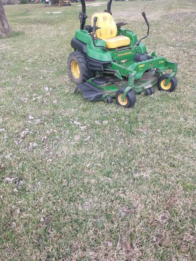 John Deere 520A Zero Turn 60 inch deck