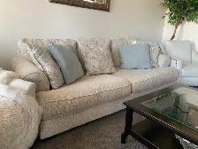 Ashley 3 seater couch - Photo 4