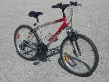 GREAT SHAPE 24' SUPERCYCLE XTI-21 SERIES 21 SPD WITH SUSPENSION!