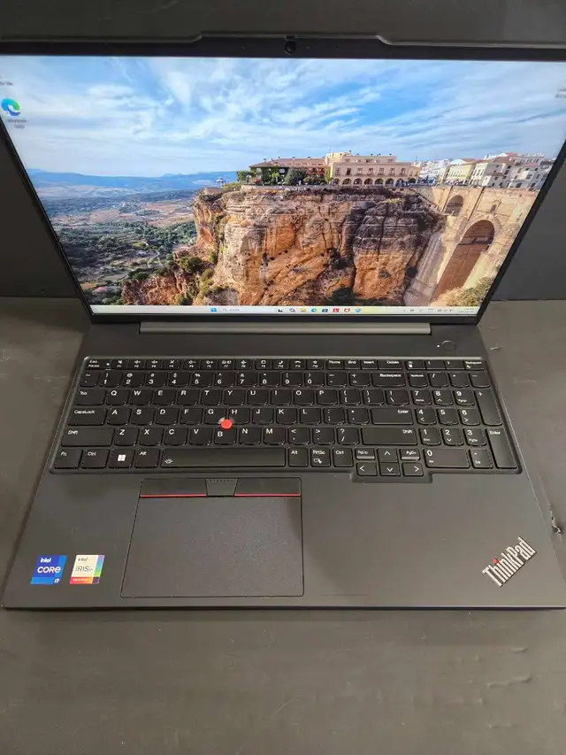 Lenovo ThinkPad E16 Gen 1 With Charger