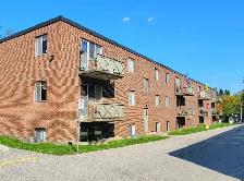 2 Bedroom  Apartment in Elora - ALL INCLUSIVE - Photo 2