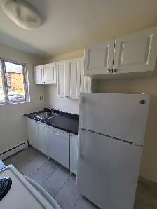 Waterfront 1BRs - 223 Windmill Sept 1st - Heat/Wat & Pkg Incl! - Photo 7