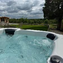3 PUMP BENCH HOT TUB - Photo 5