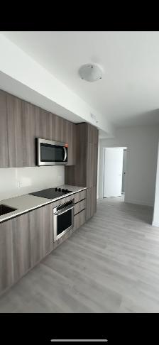 Private Bedroom Bathroom Available! - Photo 4