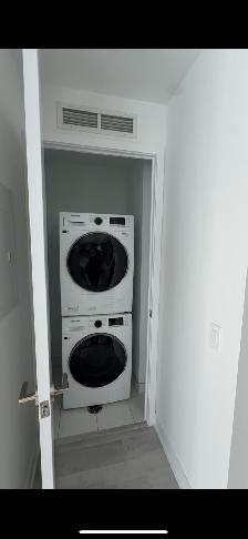 Private Bedroom Bathroom Available! - Photo 5