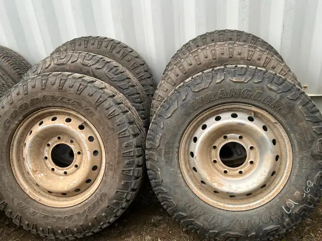 GoodYear Wrangler Tire