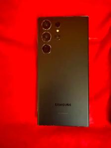 Samsung S23 Ultra Phone w Case~256 gigs - Photo 4
