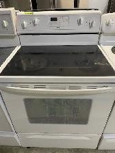 Cuisinière blanche vitrocéramique Inglis