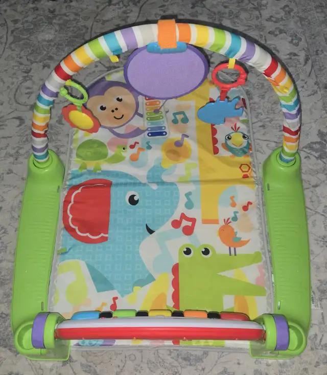 Fisher-Price Baby Playmat Deluxe Kick & Play Piano Gym