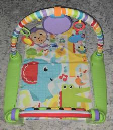 Fisher-Price Baby Playmat Deluxe Kick & Play Piano Gym