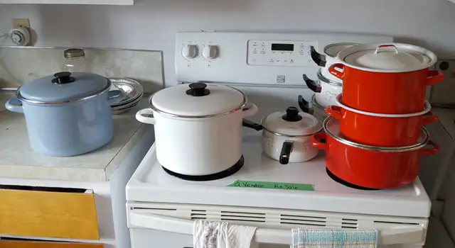 Complete Contents of Kitchen.