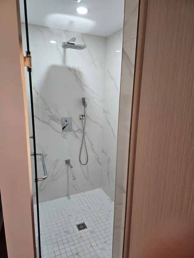 Private room with private bathroom for rent in Etobicoke