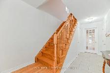 Private room with private bathroom for rent in Etobicoke - Photo 7