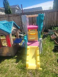 (FREE) Toddler Playhouse And Castle! - Photo 2