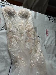 Robe de mariée ornée de perles - Photo 2