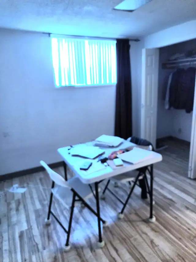 A besement suite for rent in Calgary, SE, 3 beds & 1 bath $1375