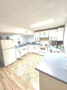 A besement suite for rent in Calgary, SE, 3 beds & 1 bath $1375 - Photo 2