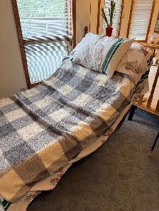 Adjustable Twin Bed Frame - Photo 3