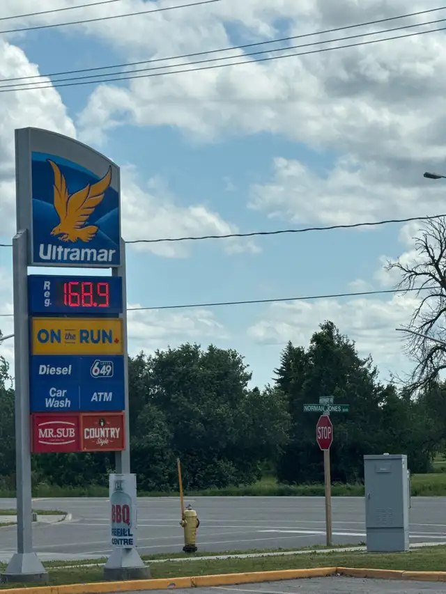 job gas station