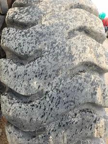 1x’s Yokohama Y-67 Tire 23.5x25 - Photo 2