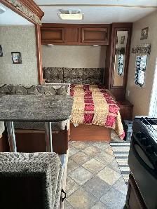 2013 sportsman 22ft camper trailer - Photo 3