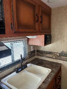2013 sportsman 22ft camper trailer - Photo 9