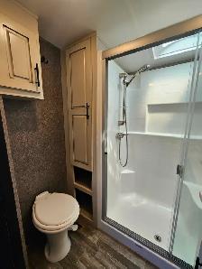 Jayco North Point Fifth Wheel 37' - Photo 7