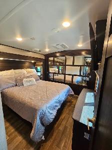 Jayco North Point Fifth Wheel 37' - Photo 8