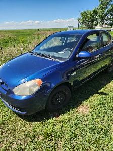 Hyundai Accent 2009 $3500 OBO - Photo 2