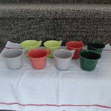Ensemble de 8 tasses vintage en mélamine