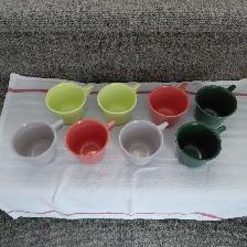 Ensemble de 8 tasses vintage en mélamine - Photo 2