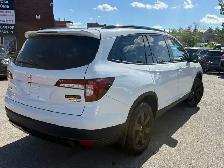 This Sport Utility Vehicle (SUV)/Multi-Purpose Vehicle (MPV) pow - Photo 7