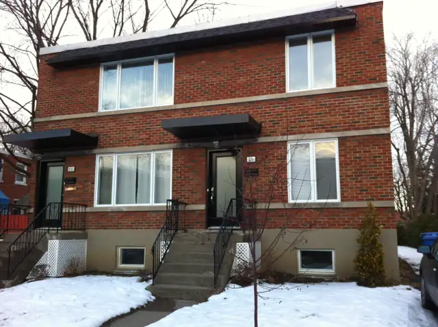 A1 Beau bas de duplex à louer à Greenfield Park pres de tout