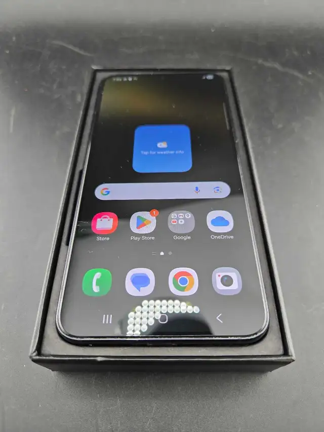 128GB Samsung S22 With Box