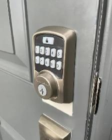 Toronto Locksmith King st  -Deadbolts  Lockouts  Locks rekey - Photo 4
