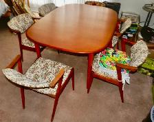 Solid Wood TEAK Ext. Dining Table   6 Chairs Very Good Condition - Photo 2