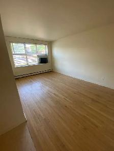 Sublet 1 bedroom apartment - Available July 1, 2026 - Photo 6