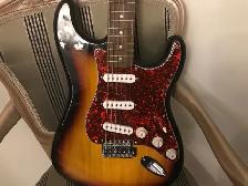 Fender Squire  Strat - Photo 3