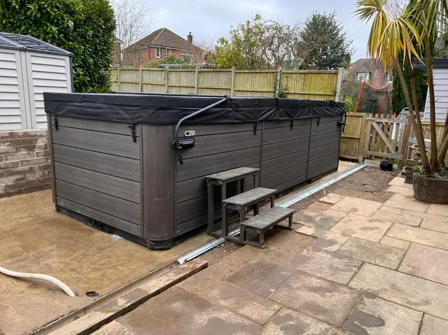 19′ 60″ Swim Spa