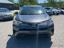 2018 Toyota RAV4 AWD LE - Photo 2