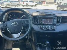 2018 Toyota RAV4 AWD LE - Photo 13