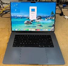 Apple 2021 16' MacBook Pro Laptop M1 Pro - 16GB RAM - 500GB SSD