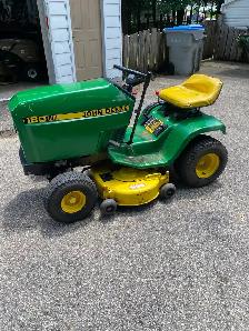 John Deere 180 - Photo 2