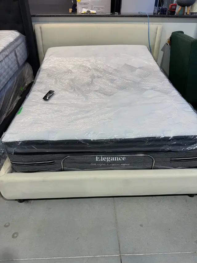 Queen adjustable bed package with massage