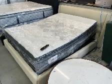 Queen adjustable bed package with massage - Photo 2
