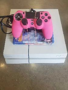Sony Playstation 4 w/ controller and games