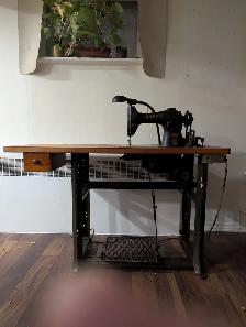 Machine à coudre Antique Singer