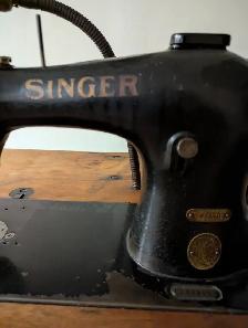 Machine à coudre Antique Singer - Photo 2