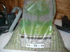 Lawn fertiliser for sale. - Photo 2