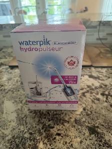 BRAND NEW IN SEALED BOX - Waterpik Water Flosser - Whitening - Photo 3